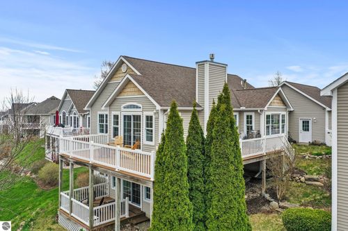 2570 W Crown Dr, Traverse City, MI, 49685-6724 | Card Image