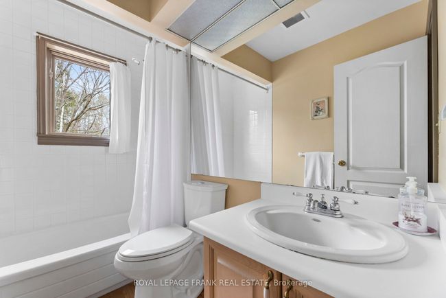 11 Mansfield Park Crt, House other with 5 bedrooms, 3 bathrooms and 10 parking in Port Perry ON | Image 31