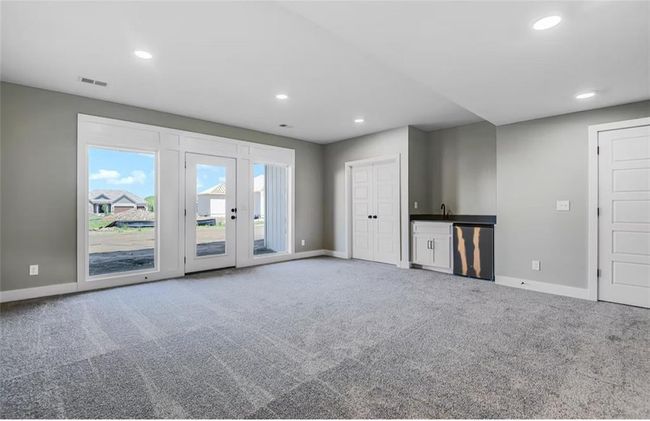 6045 Apache Dr, House other with 4 bedrooms, 3 bathrooms and null parking in Shawnee KS | Image 18