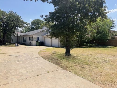 1204 Princess Ln, Hurst, TX, 76053-4220 | Card Image