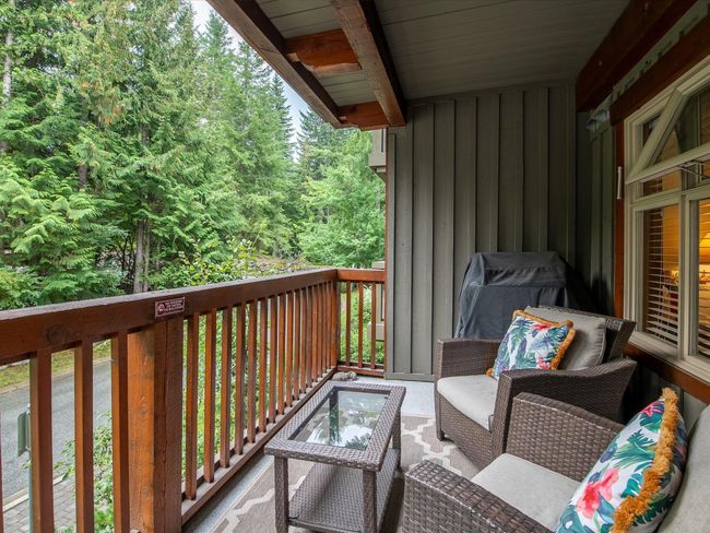 318 - 4660 Blackcomb Way, Condo with 1 bedrooms, 1 bathrooms and 2 parking in Whistler BC | Image 4