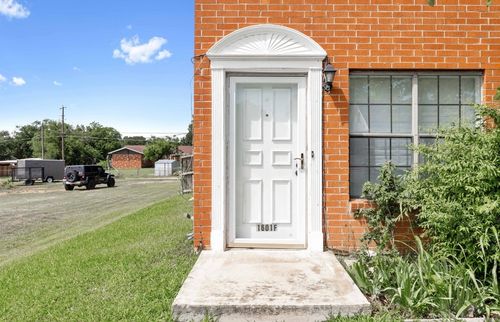 f-1601 14th St, Brownwood, TX, 76801-5358 | Card Image
