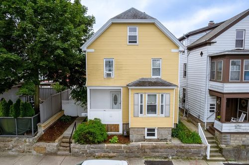118 Parker St, New Bedford, MA, 02740-4260 | Card Image