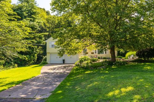 438 Woodland St, South Glastonbury, CT, 06073-3529 | Card Image
