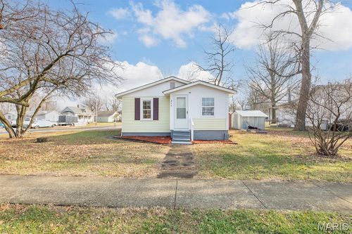 213 N Cross St, Brighton, IL, 62012-1303 | Card Image