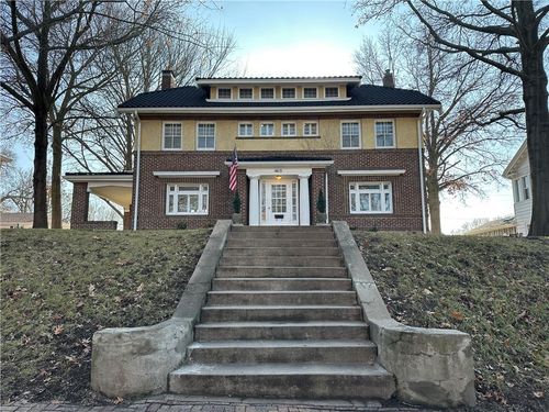 1615 Main St, Lexington, MO, 64067-1421 | Card Image