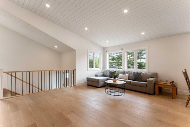72 Edforth Cres Nw, House other with 5 bedrooms, 3 bathrooms and 4 parking in Calgary AB | Image 12