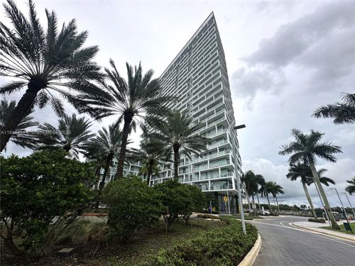 1401-2000 Metropica Way, Sunrise, FL, 33323-3223 | Card Image
