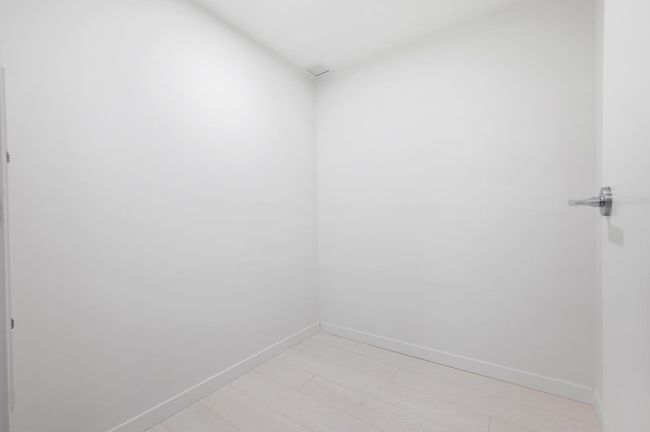 Empty room with baseboards | Image 12