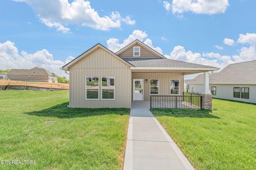 921 Stratford Ave, Sweetwater, TN, 37874 | Card Image