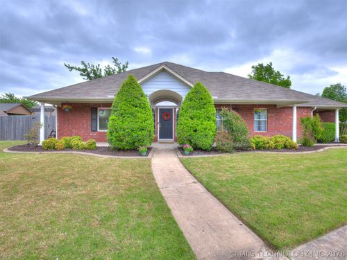 7801 N 127th East Ave, Owasso, OK, 74055-7926 | Card Image