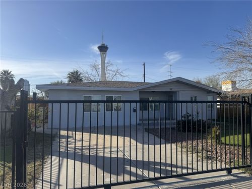 2200 S 6th St, Las Vegas, NV, 89104-2919 | Card Image
