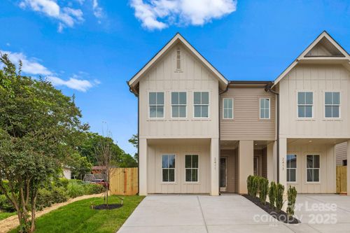 2411 Pruitt St, Charlotte, NC, 28208-4840 | Card Image