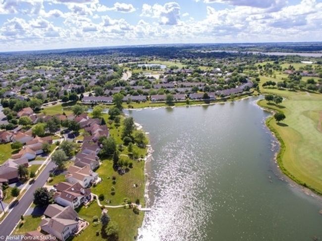 21513 W Douglas Ln, Condo with 3 bedrooms, 2 bathrooms and 2 parking in Plainfield IL | Image 29