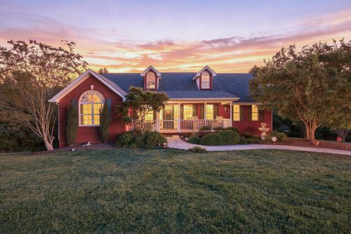 393 Classic Dr, Soddy Daisy, TN, 37379-4170 | Card Image