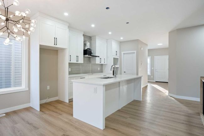 906 Macleod Trail Sw, House other with 5 bedrooms, 3 bathrooms and 3 parking in High River AB | Image 6