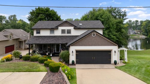 10740 Emerald Dr, Cement City, MI, 49233-9686 | Card Image