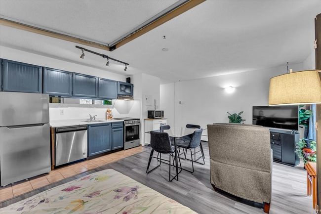 112 - 515 Eleventh Street, Condo with 0 bedrooms, 1 bathrooms and 1 parking in New Westminster BC | Image 6