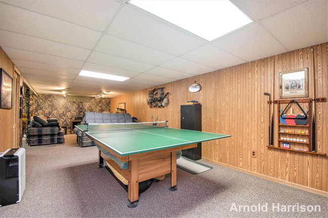 Finished basement | Image 19