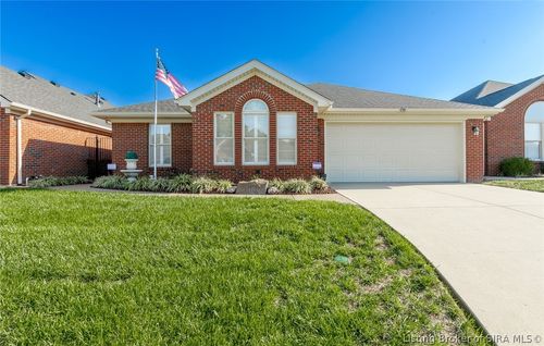 3118 Greenleaves Dr, Jeffersonville, IN, 47130-7556 | Card Image