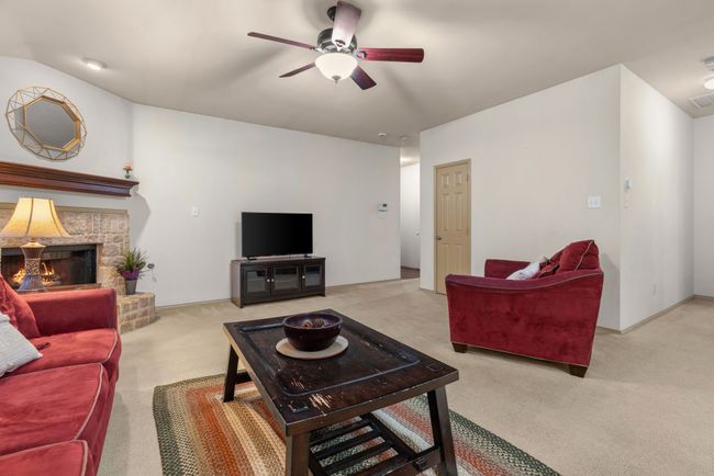 1092 Grand National Blvd, House other with 3 bedrooms, 2 bathrooms and null parking in Fort Worth TX | Image 10