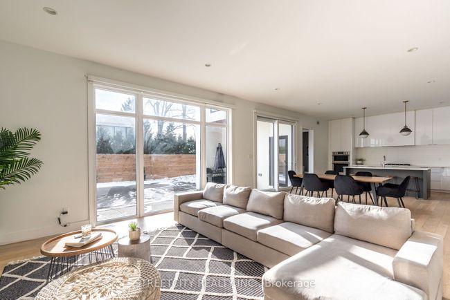 1468 Byron Baseline Rd, House other with 4 bedrooms, 4 bathrooms and 8 parking in London ON | Image 5
