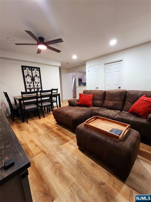 758 Charles Ct, Fort Lee, NJ, 07024-2152 | Card Image