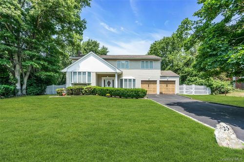 23 Carpenter Lane, Islip, NY, 11788 | Card Image