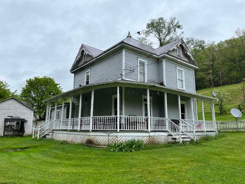 911 Wheeler Fork Rd, Horner, WV, 26372-9673 | Card Image