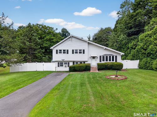 25 Lyman Hill Rd, Norwich, CT, 06360-4018 | Card Image