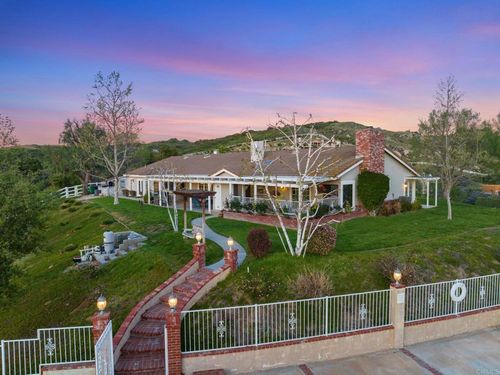 40225 Lucero Dr, Temecula, CA, 92592-8837 | Card Image