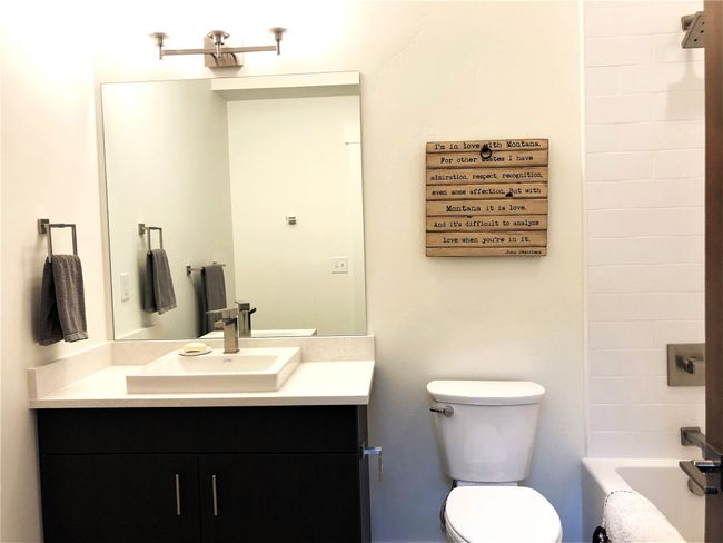 Main Floor Bathroom | Image 28