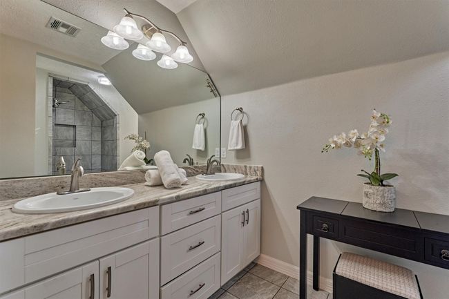 24203 Creekview Dr, House other with 4 bedrooms, 3 bathrooms and 2 parking in Spring TX | Image 19