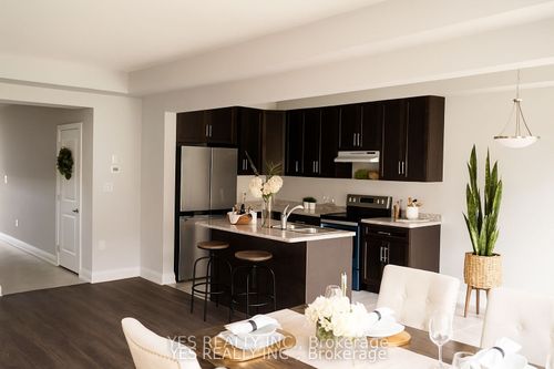 36 Bur Oak Dr, Elmira, ON, N3B0C6 | Card Image