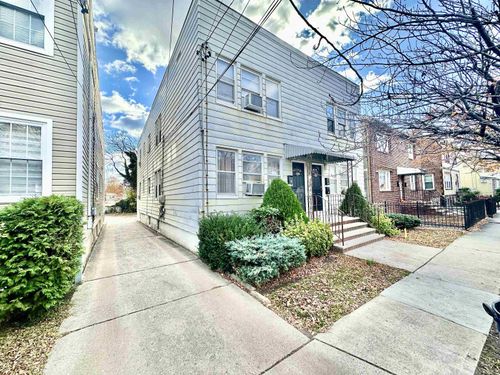 apt-2r-84 Magnolia St, Belleville, NJ, 07109-1190 | Card Image