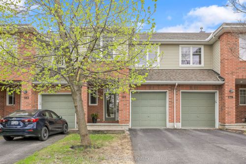 181 Bradwell Way, Gloucester, ON, K1T4J4 | Card Image