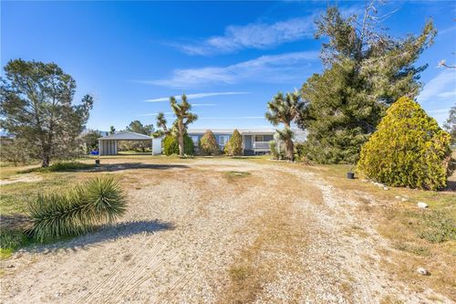 13352 Gentian Ct, Phelan, CA, 92371-7772 | Card Image