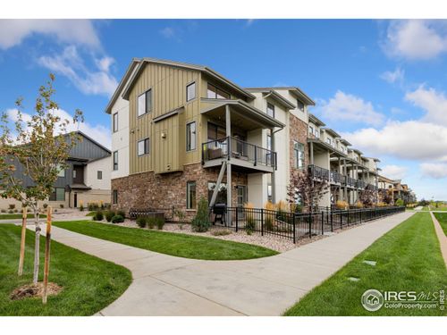 869 Birdwhistle Ln, Fort Collins, CO, 80524-4187 | Card Image