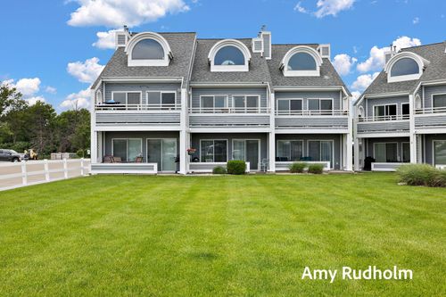4-104 Millpoint Dr, Spring Lake, MI, 49456-1680 | Card Image