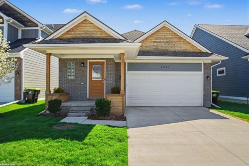 47050 Brookview Dr, New Baltimore, MI, 48047-2832 | Card Image