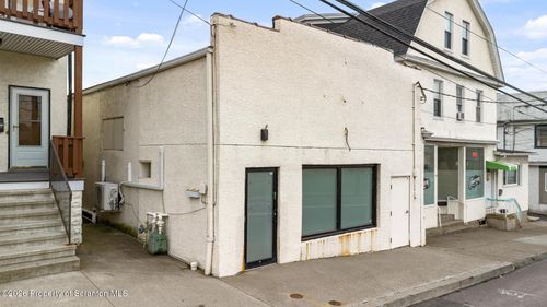 458 E Drinker St, Dunmore, PA, 18512-2485 | Card Image