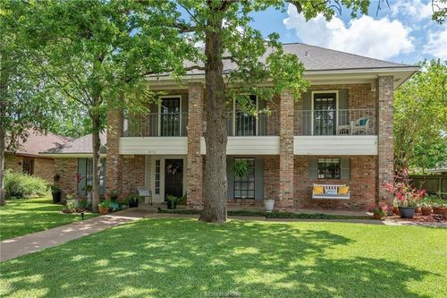 8711 Bent Tree Dr, College Station, TX, 77845-5561 | Card Image