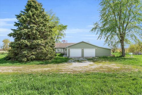 995 Us Highway 51, Maroa, IL, 61756-9414 | Card Image