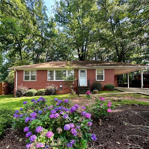 951 Woodland Trl Se, Smyrna, GA, 30080-1535 | Card Image