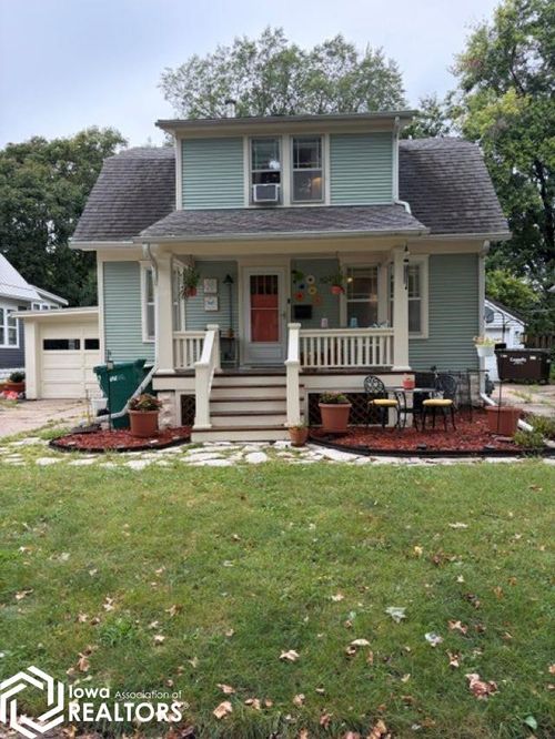 1104 S 2nd St, Fairfield, IA, 52556-3905 | Card Image