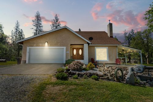 2802 Russell Rd, Merlin, OR, 97532-9764 | Card Image