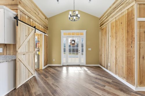 776 Norris Hollow Rd, Vanleer, TN, 37181-5312 | Card Image