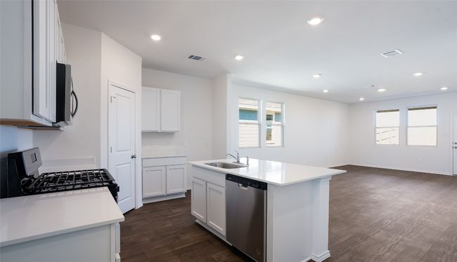 161 Celosia Loop, House other with 3 bedrooms, 2 bathrooms and 1 parking in Uhland TX | Image 4