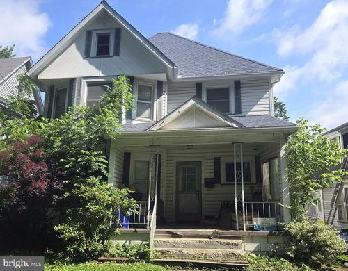40 W 4th St, OIL CITY, PA, 16301-2774 | Card Image