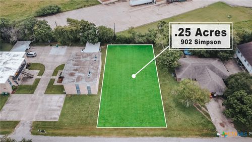 902 Simpson Rd, Victoria, TX, 77904-1481 | Card Image